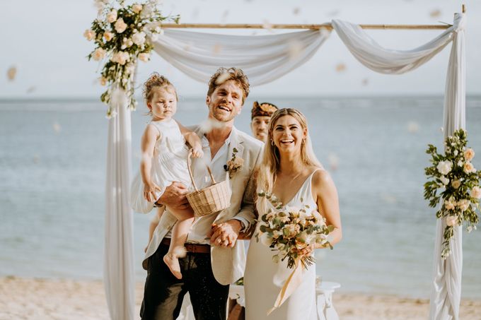 Shantelle & Luke's Elopement Wedding at Nusa Dua Beach by Amora Bali Weddings - 018 Shantelle & Luke's Elopement Wedding at Nusa Dua Beach by Amora Bali Weddings - 018