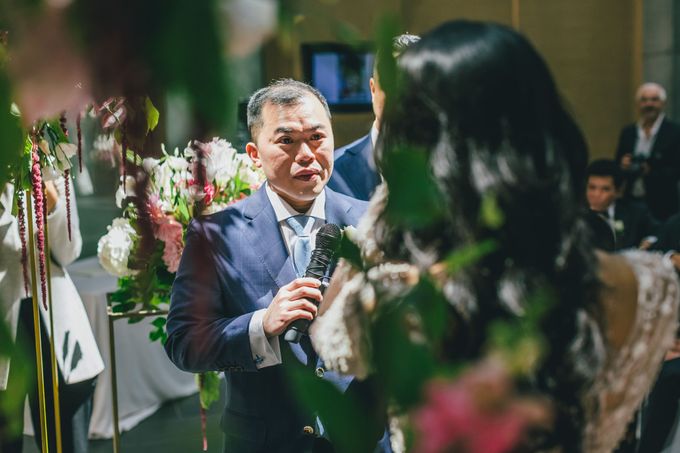 The Romantic Wedding of Ari & Handi at Grand Hyatt by Widfotografia - 026 The Romantic Wedding of Ari & Handi at Grand Hyatt by Widfotografia - 026