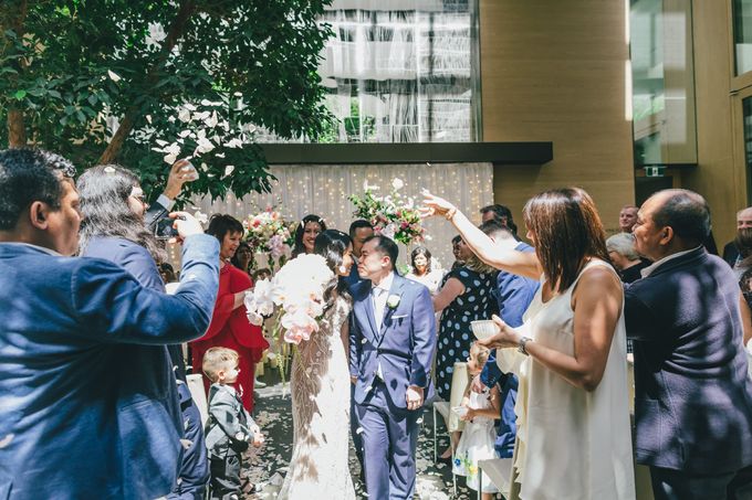 The Romantic Wedding of Ari & Handi at Grand Hyatt by Widfotografia - 030 The Romantic Wedding of Ari & Handi at Grand Hyatt by Widfotografia - 030