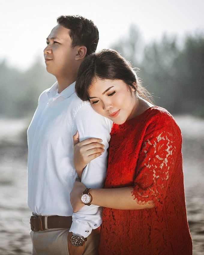 Fauzan & Engkit - Sweet Prewedding at Yogyakarta by TranslaticLab - 001 Fauzan & Engkit - Sweet Prewedding at Yogyakarta by TranslaticLab - 001