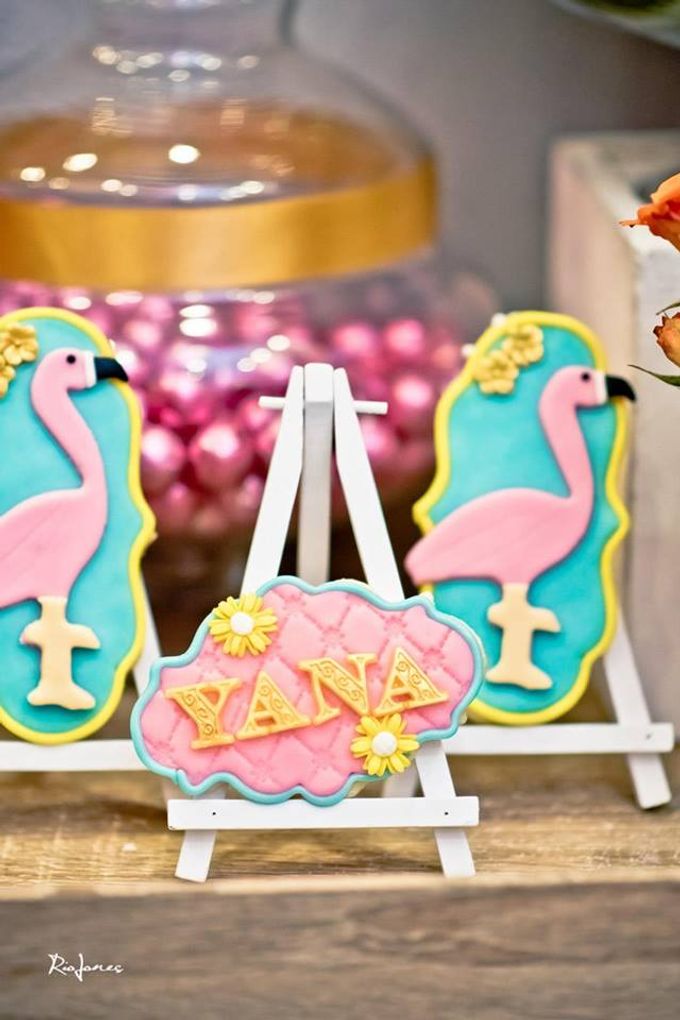 Tropical Flamingo Set up buffet corner by Sweet Nest Events - 005 Tropical Flamingo Set up buffet corner by Sweet Nest Events - 005