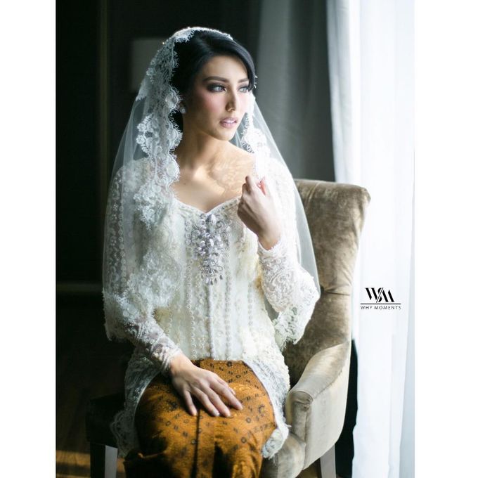 Tyas Mirasih - Diamond Earing V&Co Jewellery by V&Co Jewellery - 002 Tyas Mirasih - Diamond Earing V&Co Jewellery by V&Co Jewellery - 002