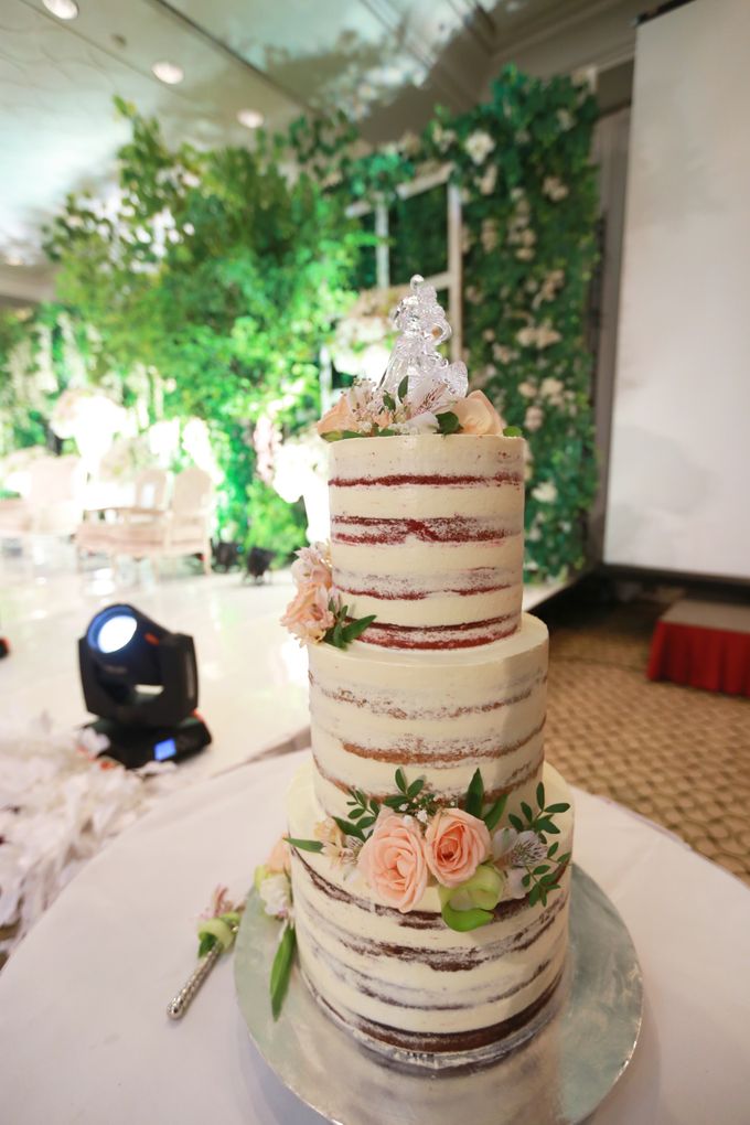 Wedding Cake - Arnold & Dea by Lareia Cake & Co. - 005 Wedding Cake - Arnold & Dea by Lareia Cake & Co. - 005