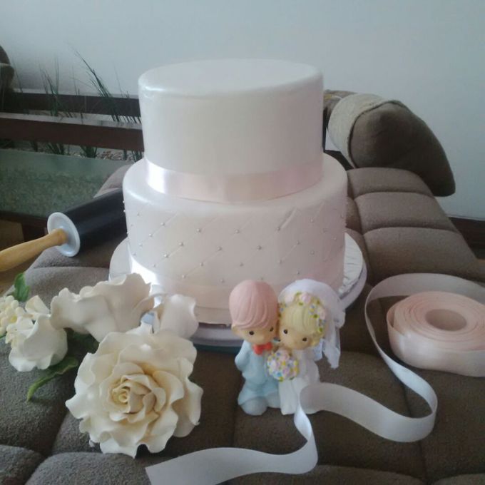 Wedding Cakes by Cupcakery by Karen - 003