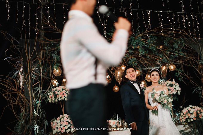 A Glorious Wedding Ceremony and Absolute OMG Clifftop Wedding Bali by MC RANI HARDJADINATA - 030