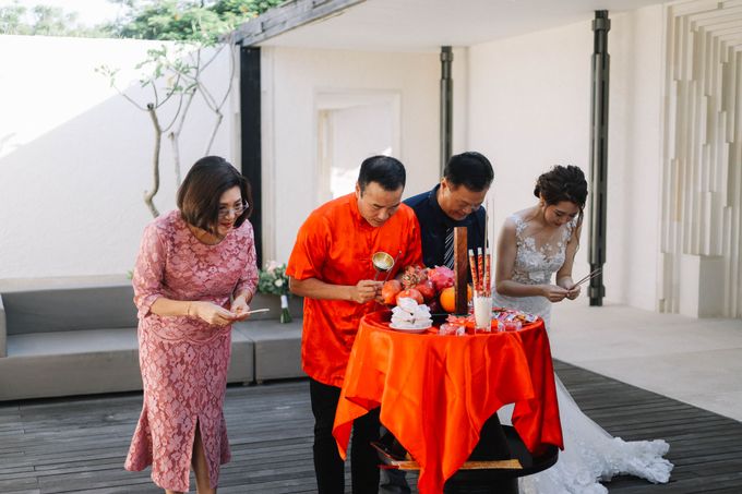 Intimate Natural Greenery Wedding at Alila Uluwatu Villa by Silverdust Decoration - 005 Intimate Natural Greenery Wedding at Alila Uluwatu Villa by Silverdust Decoration - 005