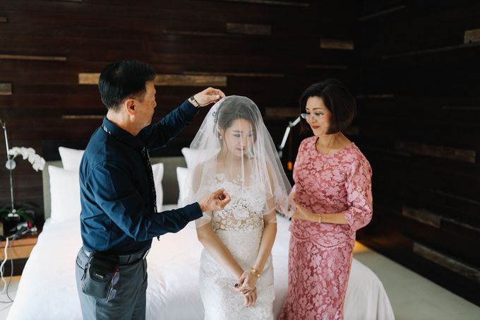 Intimate Natural Greenery Wedding at Alila Uluwatu Villa by Silverdust Decoration - 006 Intimate Natural Greenery Wedding at Alila Uluwatu Villa by Silverdust Decoration - 006