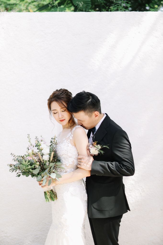 Intimate Natural Greenery Wedding at Alila Uluwatu Villa by Silverdust Decoration - 016 Intimate Natural Greenery Wedding at Alila Uluwatu Villa by Silverdust Decoration - 016