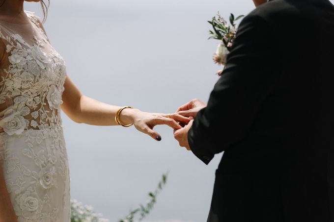 Intimate Natural Greenery Wedding at Alila Uluwatu Villa by Silverdust Decoration - 020 Intimate Natural Greenery Wedding at Alila Uluwatu Villa by Silverdust Decoration - 020