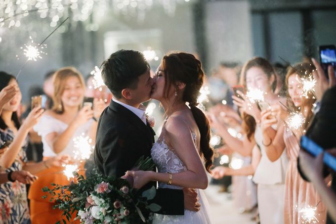 Intimate Natural Greenery Wedding at Alila Uluwatu Villa by Silverdust Decoration - 027 Intimate Natural Greenery Wedding at Alila Uluwatu Villa by Silverdust Decoration - 027