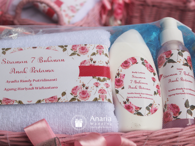 Hampers Siraman Ayudia & Agung by Anaria Souvenir Pernikahan - 004 Hampers Siraman Ayudia & Agung by Anaria Souvenir Pernikahan - 004