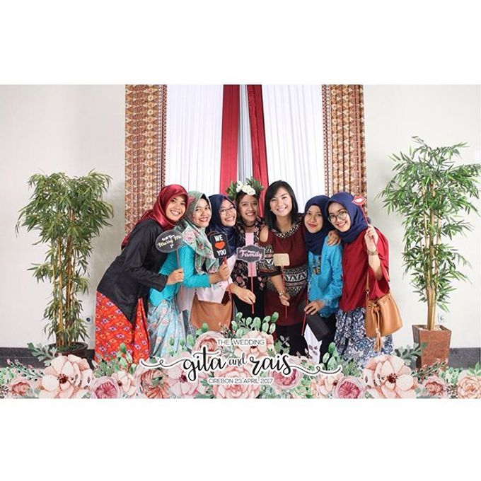 Photobooth Gita & Raish by Mad House Photography - 002 Photobooth Gita & Raish by Mad House Photography - 002