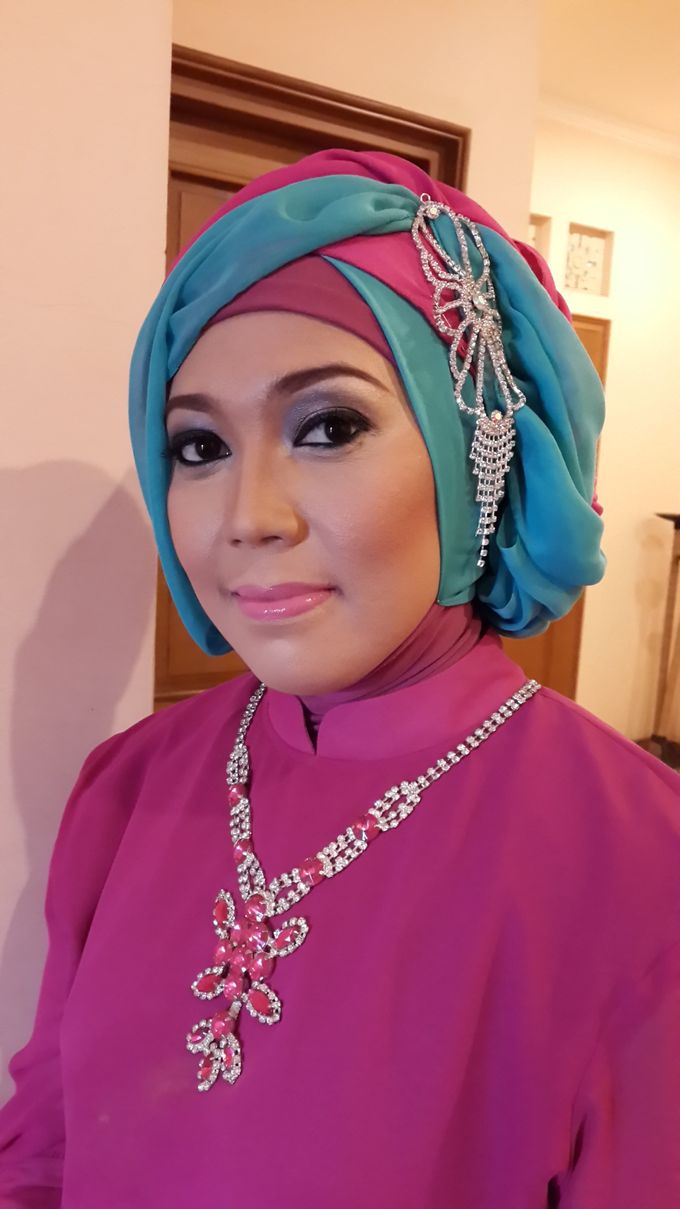 PARTY MAKEUP by NANA Rias Pengantin - 003