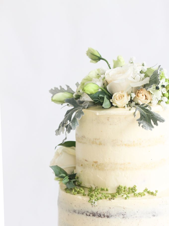 Party Cake - Semi Naked Anniversary Cake by Lareia Cake & Co. - 002