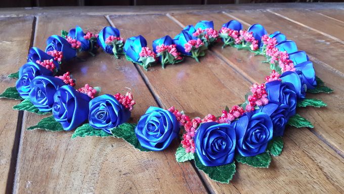 Single flower boutonniere by Letizia Wedding - 004 Single flower boutonniere by Letizia Wedding - 004