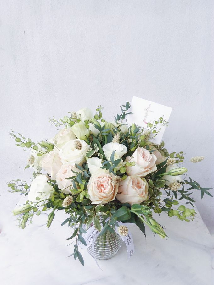 Gift Bouquet by Tiffany's Flower Room - 023 Gift Bouquet by Tiffany's Flower Room - 023