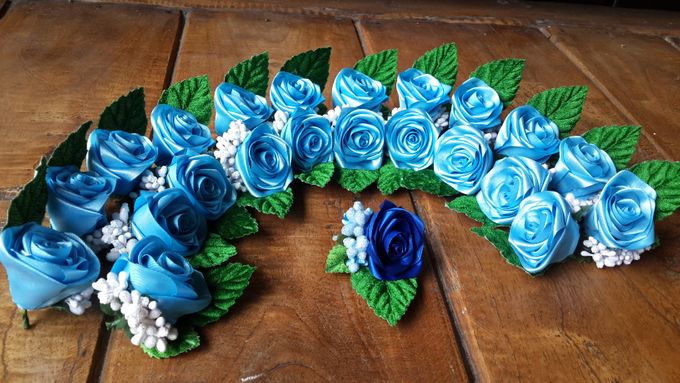 Single flower boutonniere by Letizia Wedding - 003 Single flower boutonniere by Letizia Wedding - 003