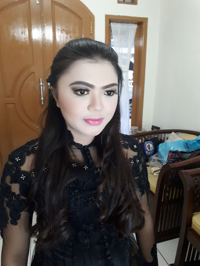 Make Up Hair Do Graduation Client Tina By Cindy Prof Makeup