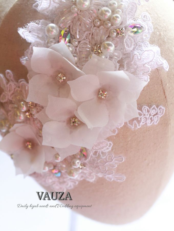 Headpiece by Vauza Griya Muslimah - 001 Headpiece by Vauza Griya Muslimah - 001