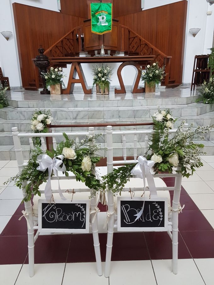 Dekorasi Rustic Di Sumber Kasih by nanami florist - 006