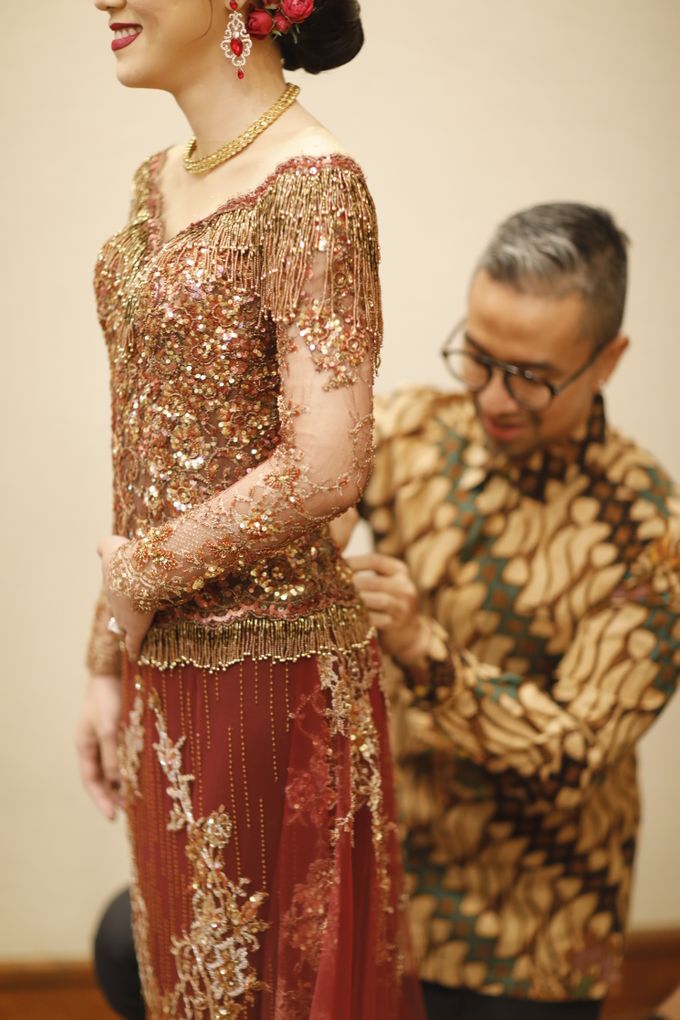 Riri & Dimas Wedding by SVARNA by IKAT Indonesia Didiet Maulana - 002 Riri & Dimas Wedding by SVARNA by IKAT Indonesia Didiet Maulana - 002