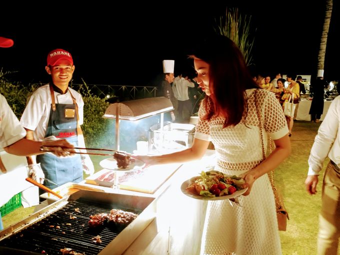 Live Grilled WAHAHA Pork Ribs At Villa Khayangan by Wahaha Pork Ribs - 003 Live Grilled WAHAHA Pork Ribs At Villa Khayangan by Wahaha Pork Ribs - 003