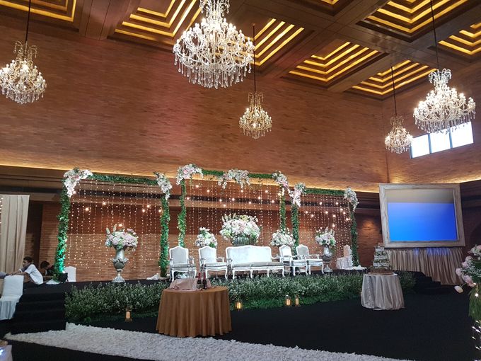 RENALDI & STEVANI WEDDING by United Grand Hall - 005