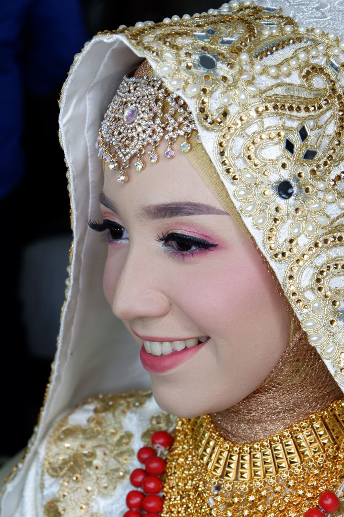 Wedding Rahmi by Titia Violita Gallery & Makeup - 004 Wedding Rahmi by Titia Violita Gallery & Makeup - 004