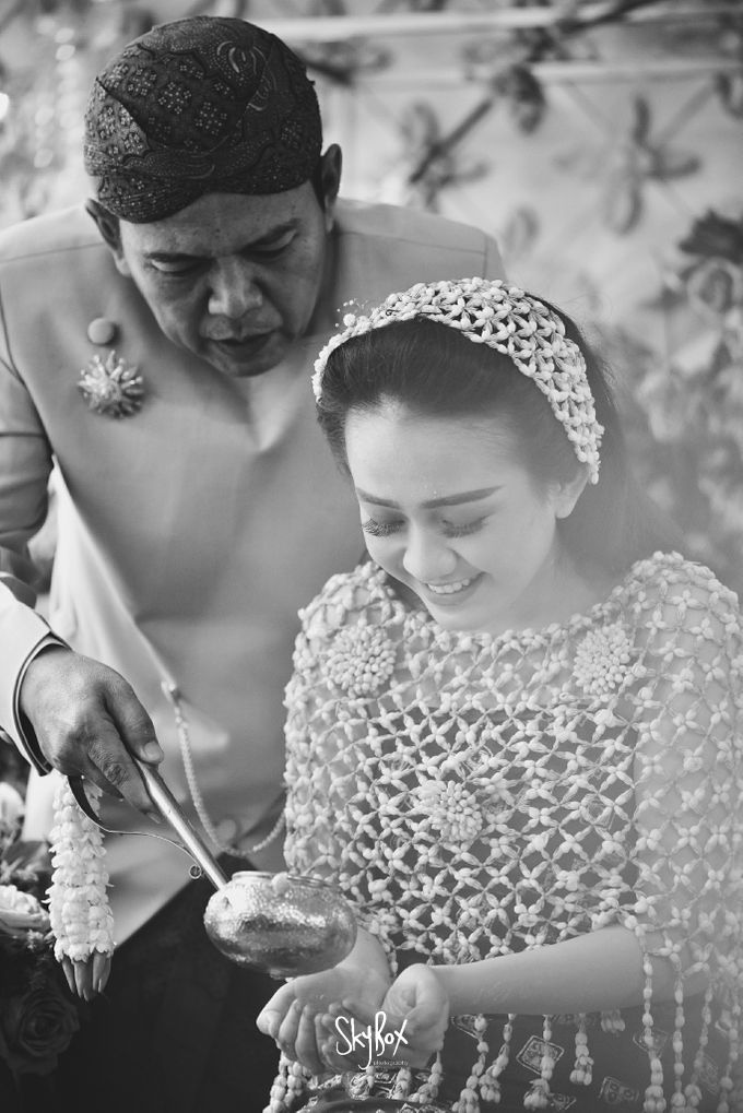 Naya & Ari - Javanese Celebration by One Heart Wedding - 012 Naya & Ari - Javanese Celebration by One Heart Wedding - 012