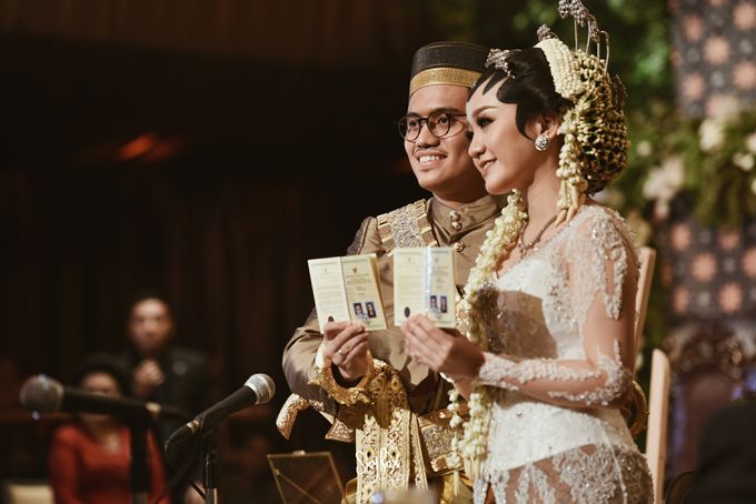 Naya & Ari - Javanese Celebration by One Heart Wedding - 007 Naya & Ari - Javanese Celebration by One Heart Wedding - 007