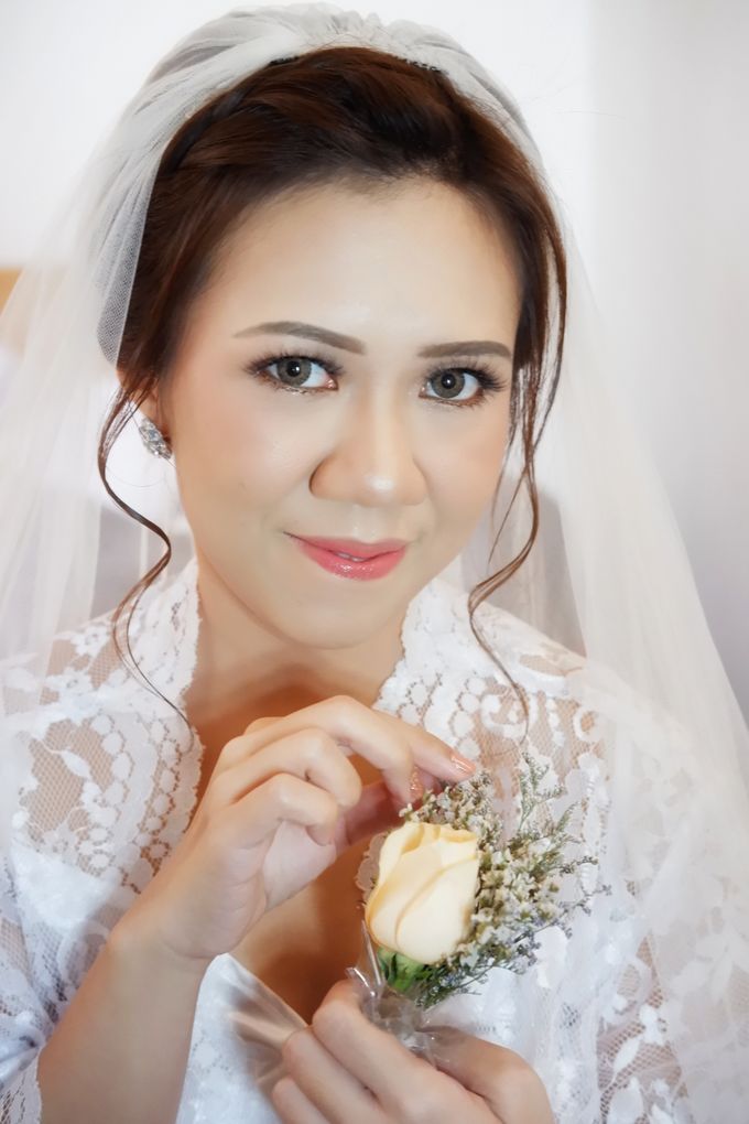 Beautiful Bride, Debora by GIVASAÉ Flower Specialist - 002 Beautiful Bride, Debora by GIVASAÉ Flower Specialist - 002
