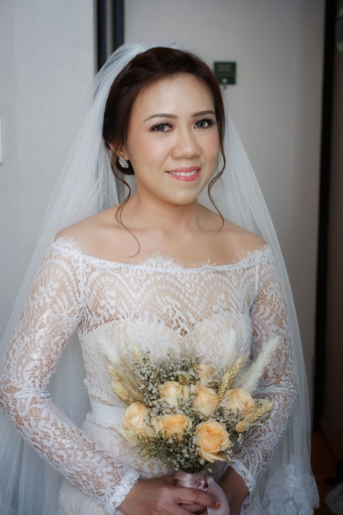 Wedding Day Mario & Debora by Nike Makeup & Hairdo - 002