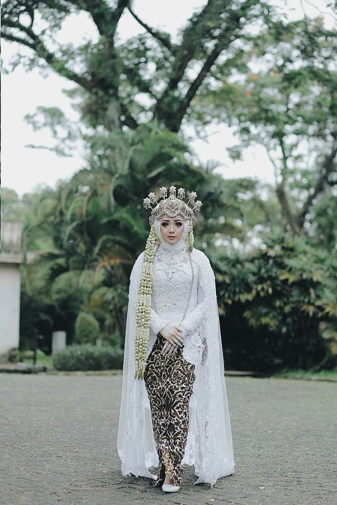 Traditional Sundanese Wedding - Belladina Mayasha - Wedding Shoes - Sepatu Pengantin by Slight by SLIGHT SHOES OFFICIAL SHOP - 001