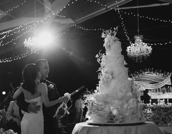 Ryan & Emeline Wedding by LeNovelle Cake - 001 Ryan & Emeline Wedding by LeNovelle Cake - 001