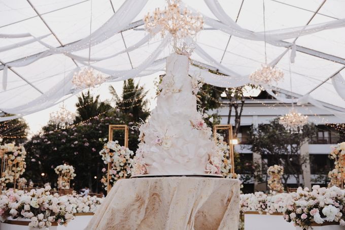 Ryan & Emeline Wedding by LeNovelle Cake - 002 Ryan & Emeline Wedding by LeNovelle Cake - 002
