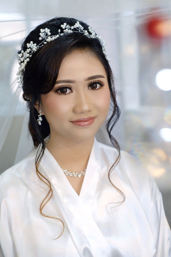 BRIDE MAKEUP by Valeria by Leneva Bridal - 019 BRIDE MAKEUP by Valeria by Leneva Bridal - 019