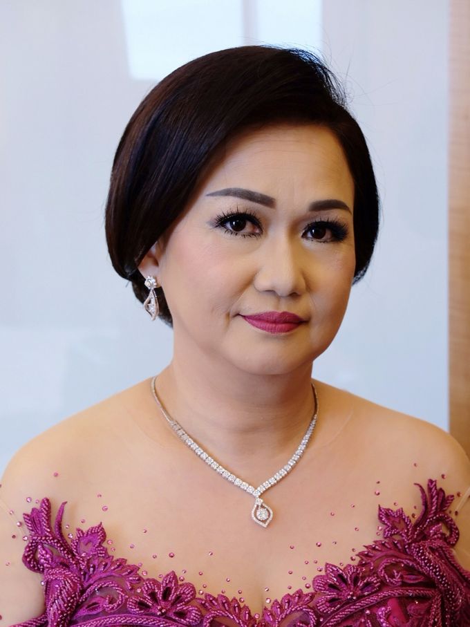 Mother Of The Bride 's Jewellery by WU5 Fashion Atelier by Wiki Wu & Nancy Wu - 002 Mother Of The Bride 's Jewellery by WU5 Fashion Atelier by Wiki Wu & Nancy Wu - 002