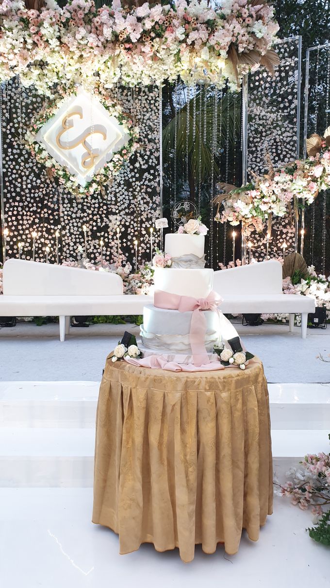 E&S Wedding by Aryaduta Lippo Village - 001