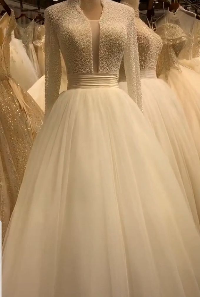 Wedding Dress by Sewa Gaun Pesta - 004 Wedding Dress by Sewa Gaun Pesta - 004