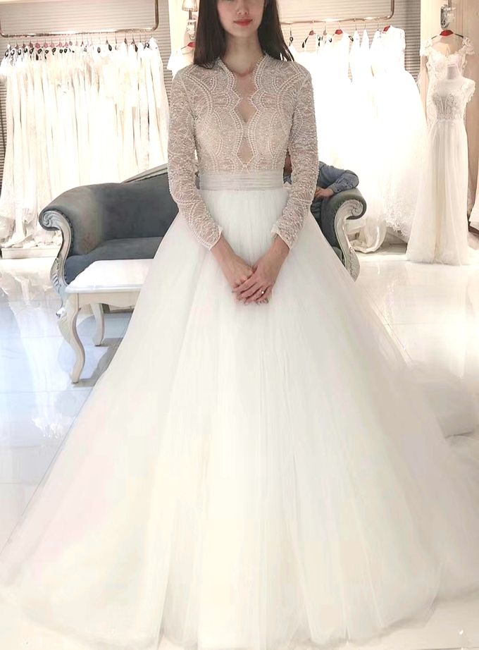 Wedding Dress by Sewa Gaun Pesta - 010 Wedding Dress by Sewa Gaun Pesta - 010