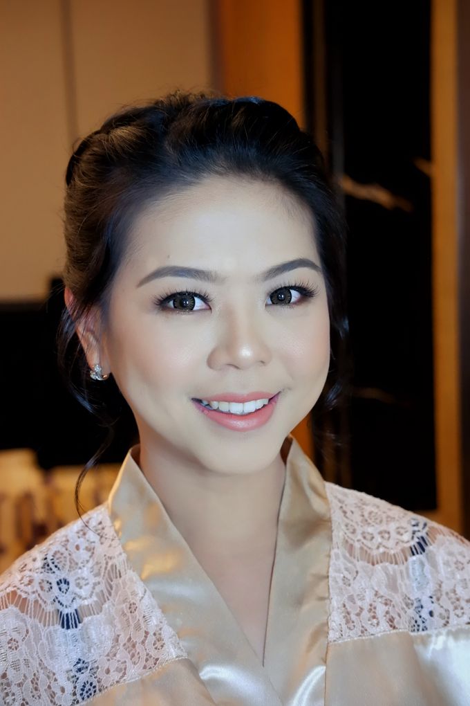 Makeup And Hairdo For Bridesmaids by Nike Makeup & Hairdo - 006 Makeup And Hairdo For Bridesmaids by Nike Makeup & Hairdo - 006