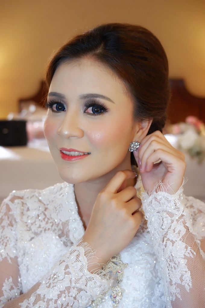 Beautiful Bride, Delvi by Favor Brides - 002 Beautiful Bride, Delvi by Favor Brides - 002