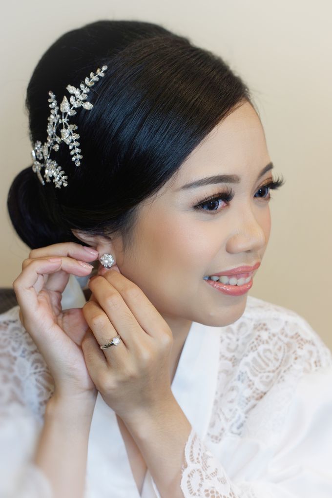 Wedding day makeup & hairdo Sabar & Tiara by Nike Makeup & Hairdo - 003