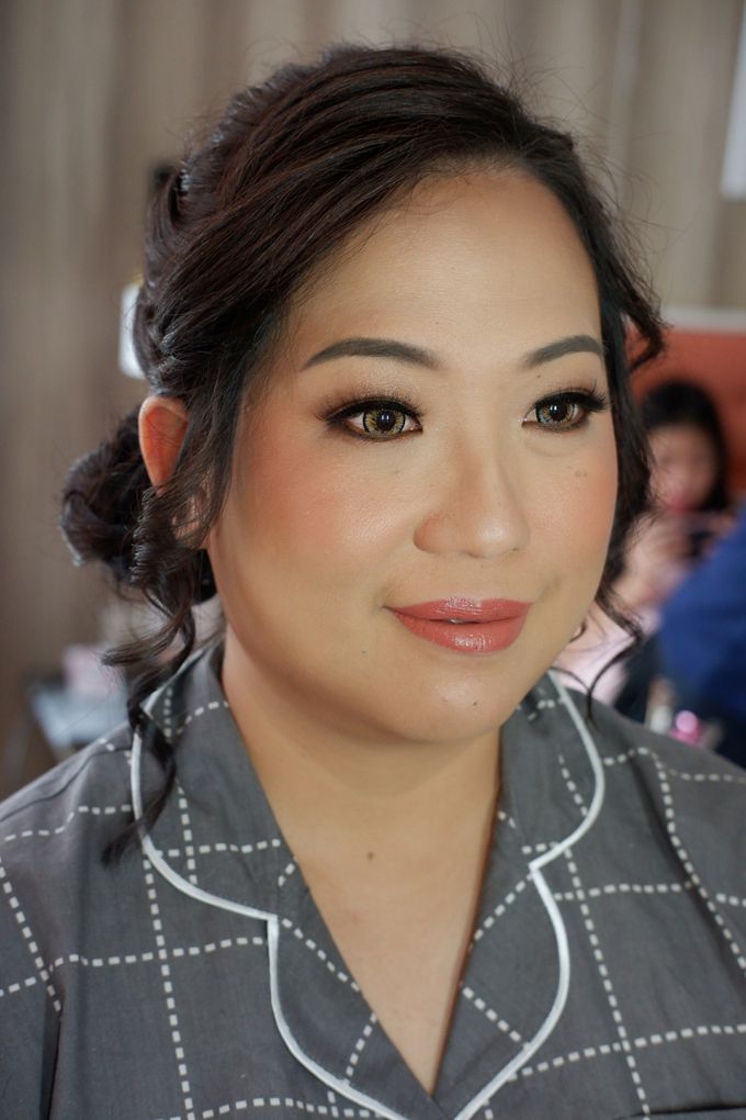 Makeup and Hairdo For Sister by Nike Makeup & Hairdo - 001 Makeup and Hairdo For Sister by Nike Makeup & Hairdo - 001