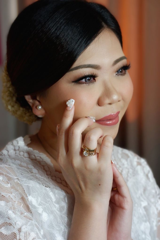 Beautiful Bride, Marlena by Favor Brides - 001 Beautiful Bride, Marlena by Favor Brides - 001