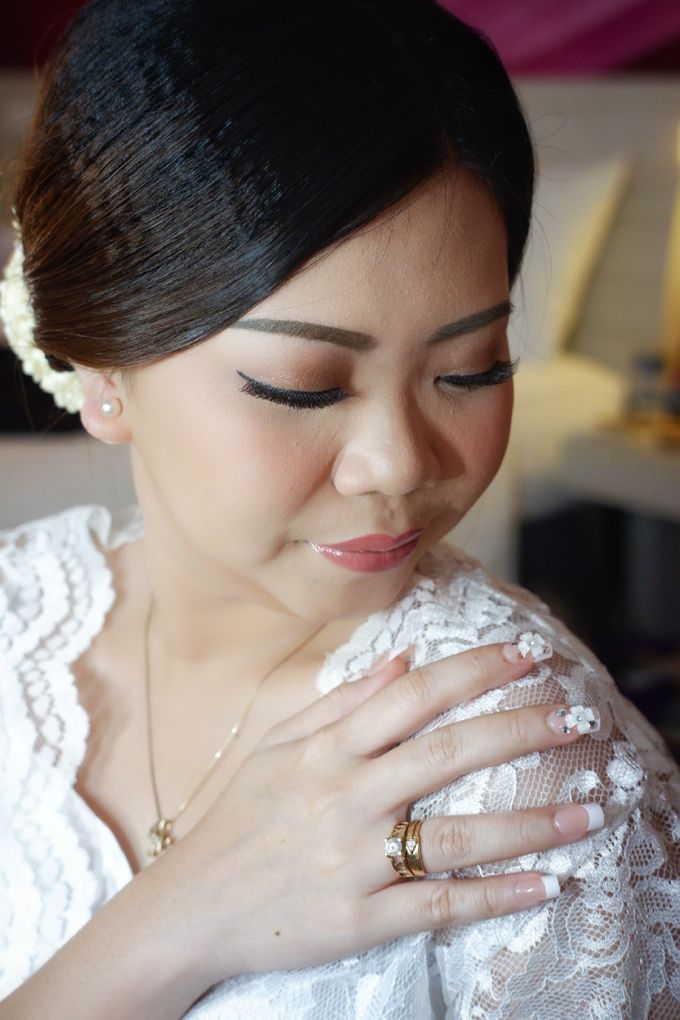Beautiful Bride, Marlena by Favor Brides - 007 Beautiful Bride, Marlena by Favor Brides - 007