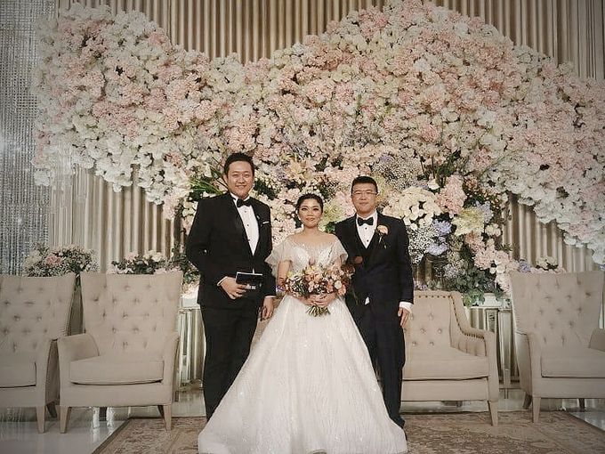 William & Sisil Wedding - Four Season Hotel Jakarta by Mosandy Esenway management - 006