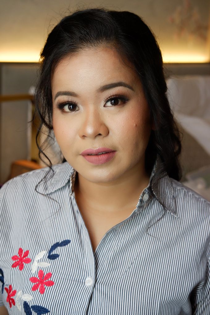 Sister Makeup And Hairdo by Nike Makeup & Hairdo - 003 Sister Makeup And Hairdo by Nike Makeup & Hairdo - 003
