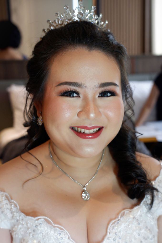 The Wedding of Bernadette Sudira by Nike Makeup & Hairdo - 003 The Wedding of Bernadette Sudira by Nike Makeup & Hairdo - 003