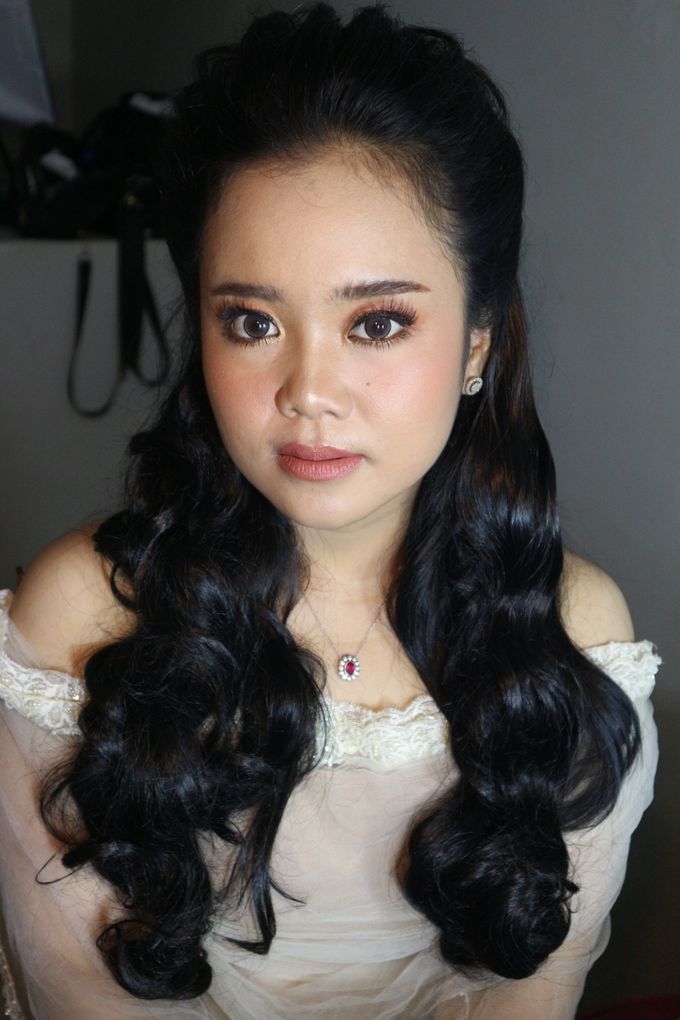 Reception Night Wedding Makeup by Hana Gloria MUA - 004 Reception Night Wedding Makeup by Hana Gloria MUA - 004